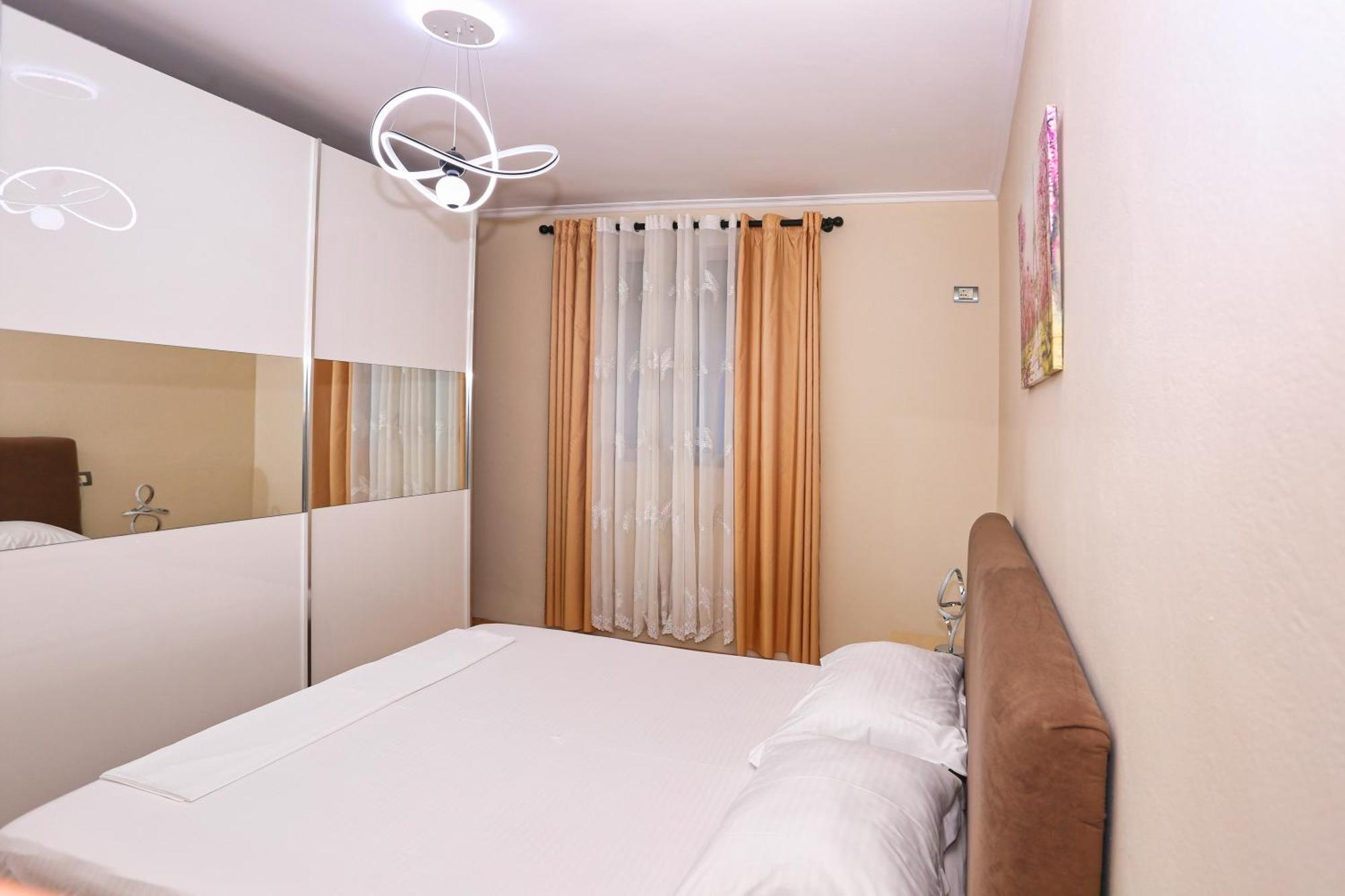 R&B City Center Apartment Tirana Exterior foto